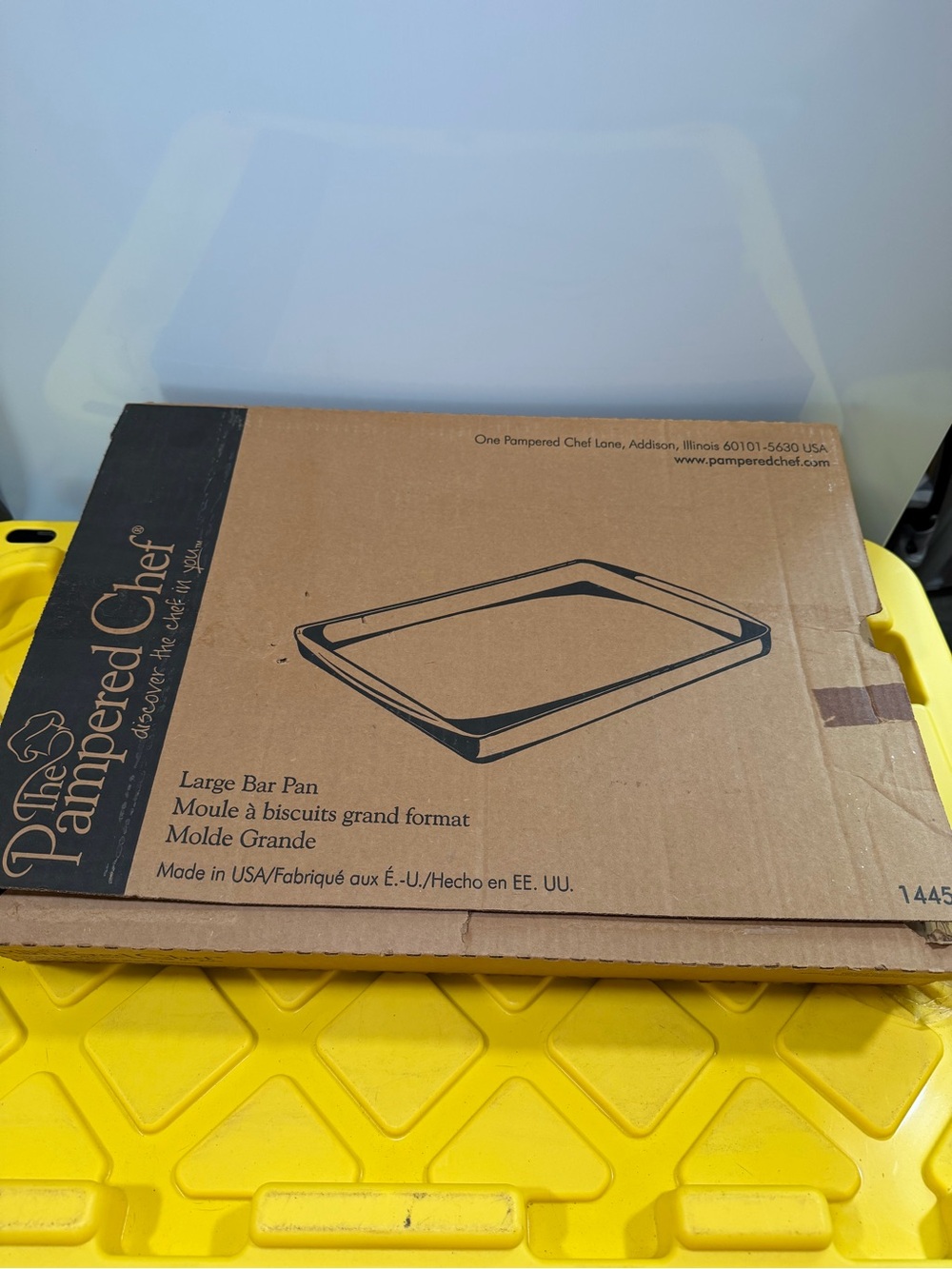 The Pampered Chef Classics Collection Stoneware Large Bar Pan 1445 17x11x1.5